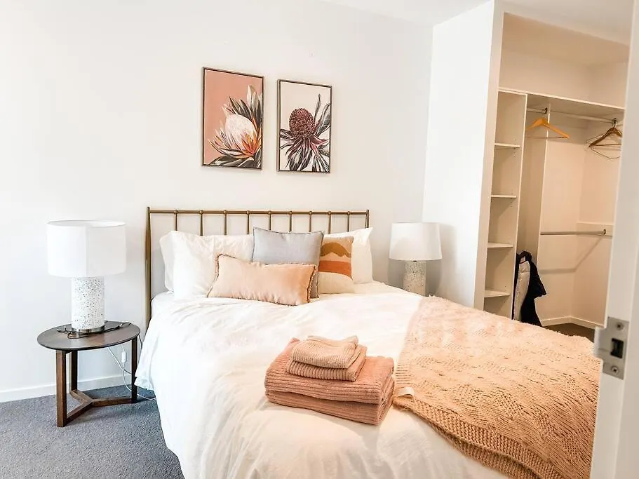 Metropol - Cbd Pool Sleeps 7 Apartment Canberra